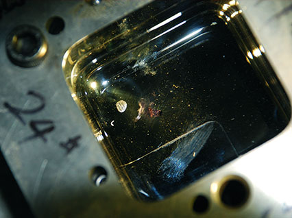 <a href='http://m.globalbankfx.cn/product/3.htm' class='text_a'>模具激光焊機</a>修復鏡面模具效果